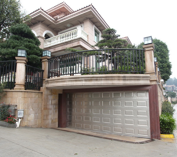别墅车库门